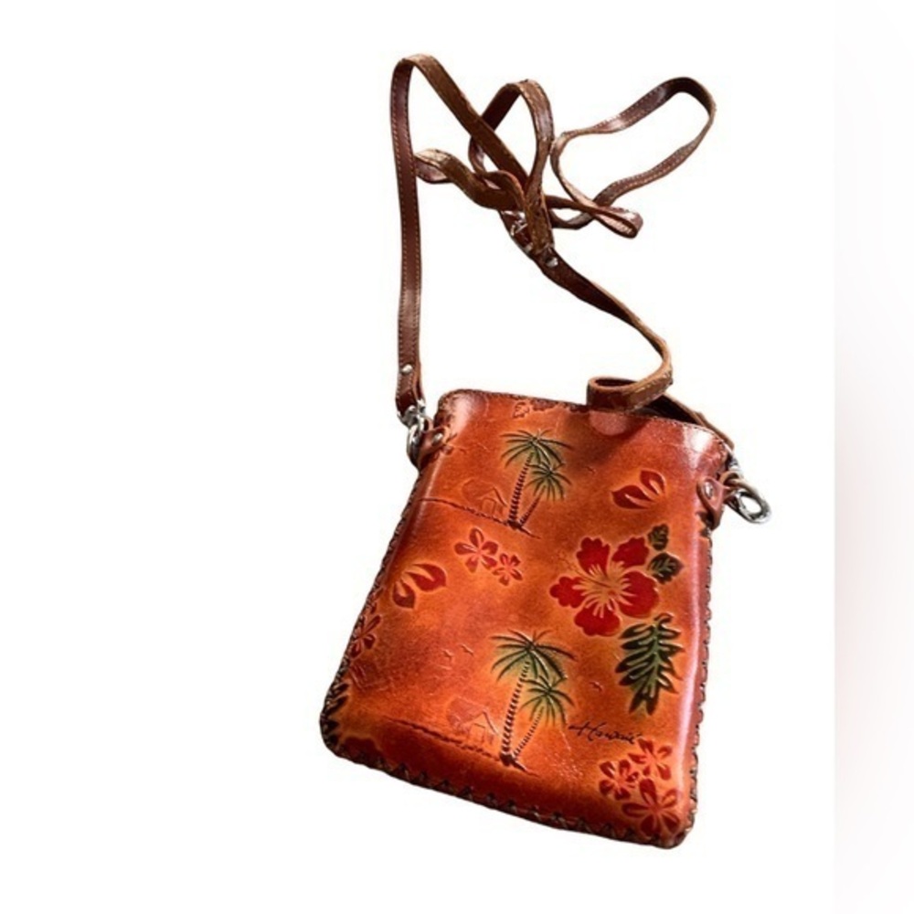 Hawaii Leather Passport Holder